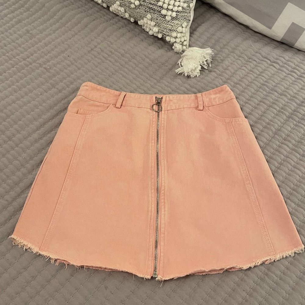 She + Sky Women's Pink Denim Front Circle Zip Up Mini Skirt Size Medium